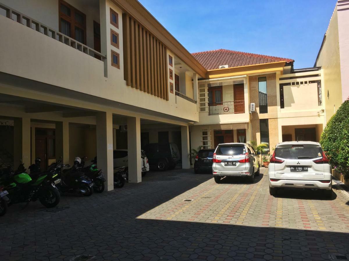 Wisma tamu Griya Alsis *